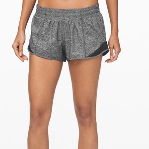 Lululemon hotty hot short 2.5”